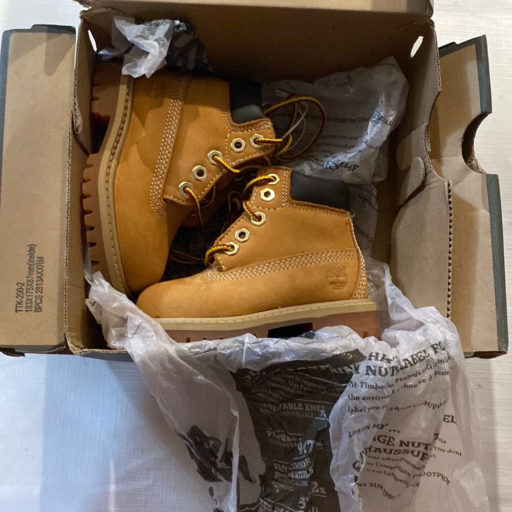 Timberland kids boots never worn